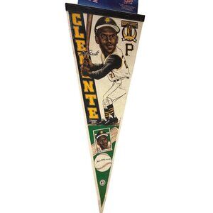 Roberto Clemente Pennant 1997 Pittsburgh Pirates WinCraft MLB Memorabilia